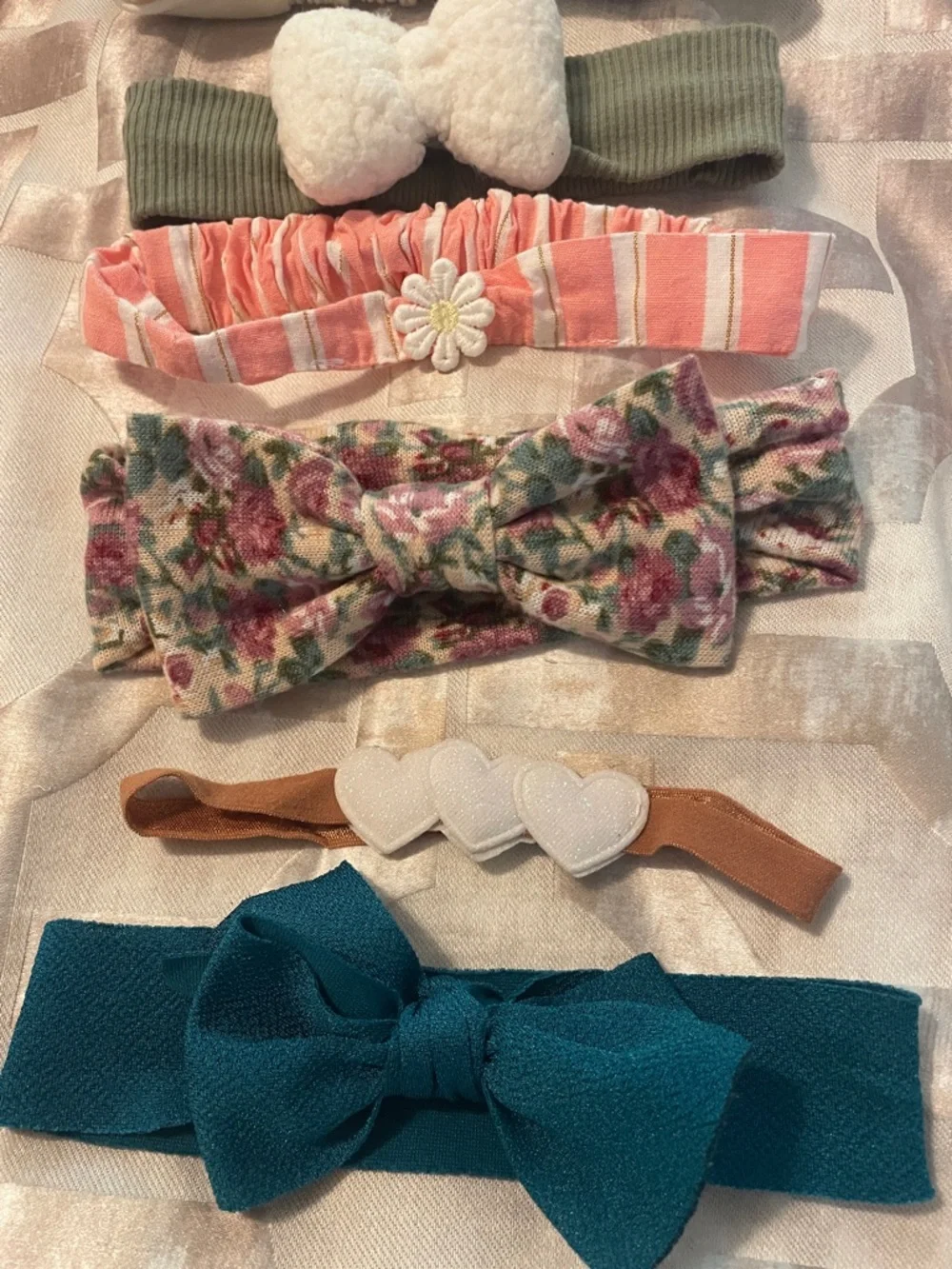 Baby girl Elastic Headband lot 0-18m floral, solid, daisies, solid, hearts, bows